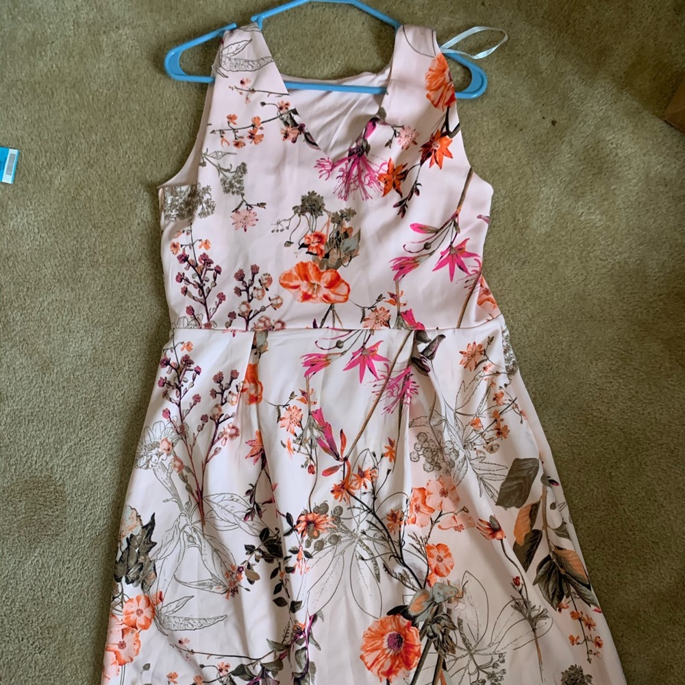 Worn 1x! Cute, perfect for fall dress!